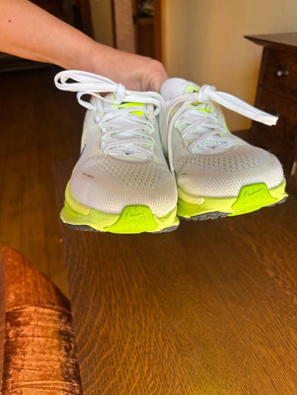 Nike Vomero 18 White Electric Green Volt Running Shoes-6 - Picture 9 of 12